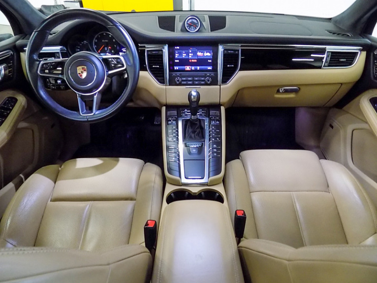 Used 2017 Porsche Macan Turbo for sale Sold at Barnaba Auto Sport in Batavia IL 60510 20