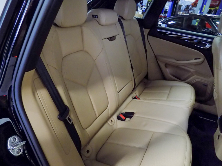 Used 2017 Porsche Macan Turbo for sale Sold at Barnaba Auto Sport in Batavia IL 60510 25
