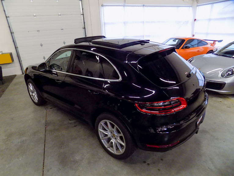Used 2017 Porsche Macan Turbo for sale Sold at Barnaba Auto Sport in Batavia IL 60510 33