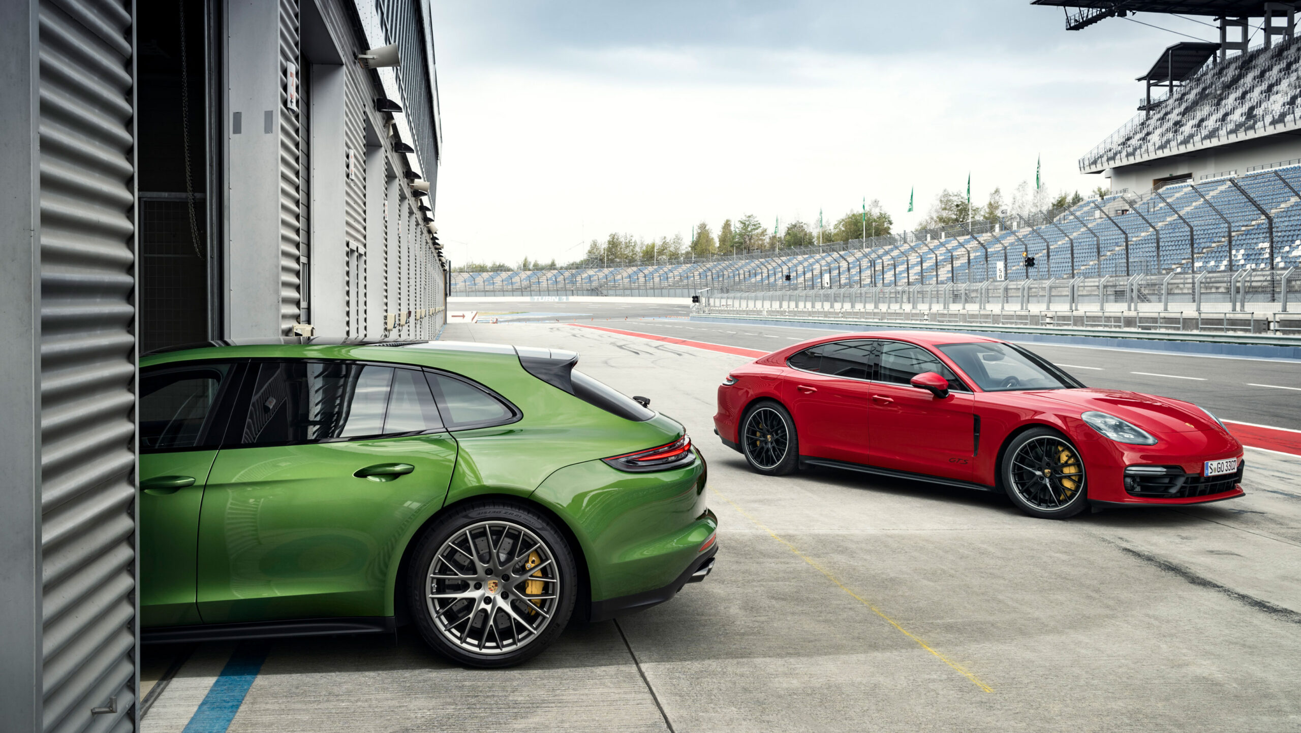 Porsche Panamera GTS & Panamera GTS Sport Turismo