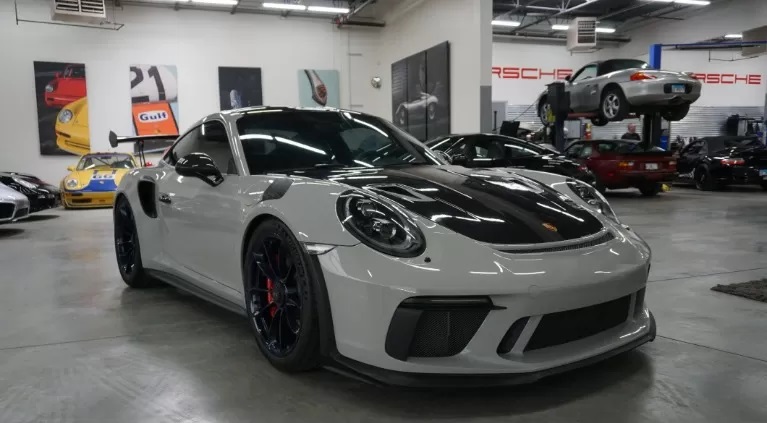 Used-2019-Porsche-911-GT3-RS-1653063367